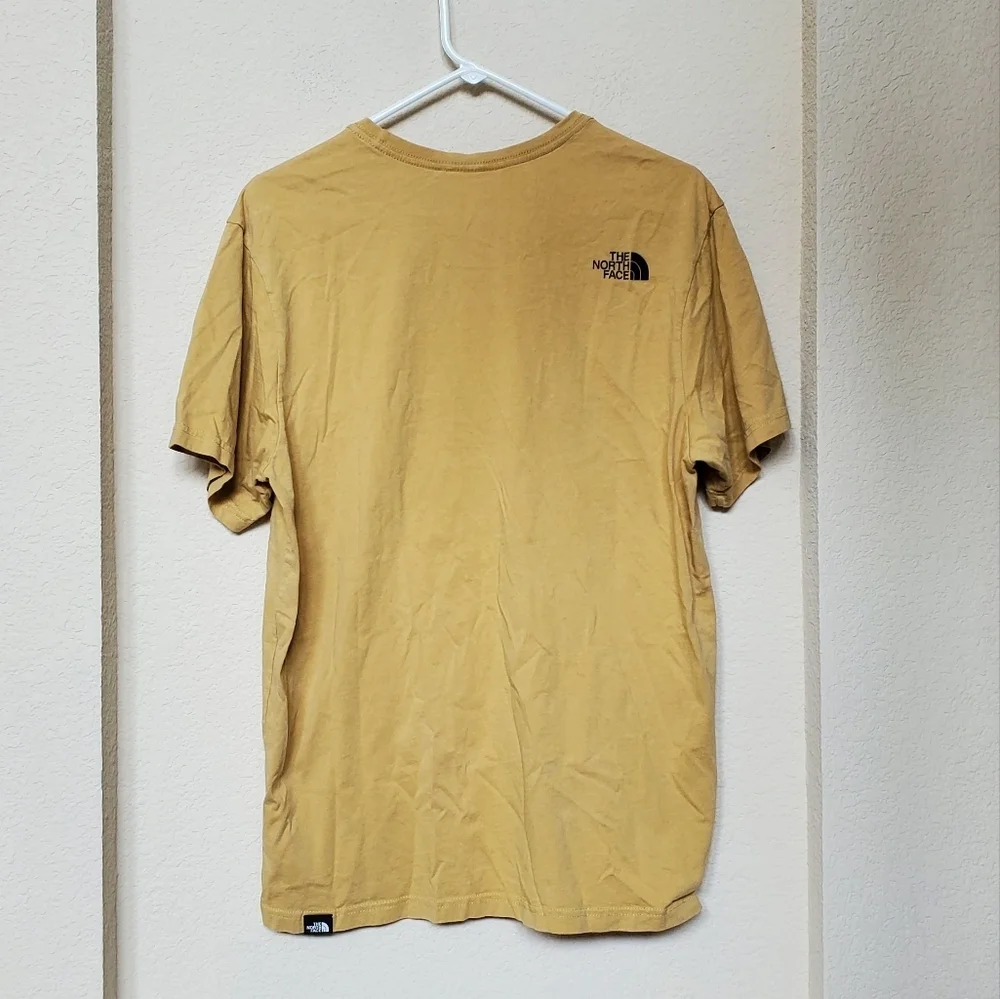 The North Face Men's Gold T-Shirt. Size Large